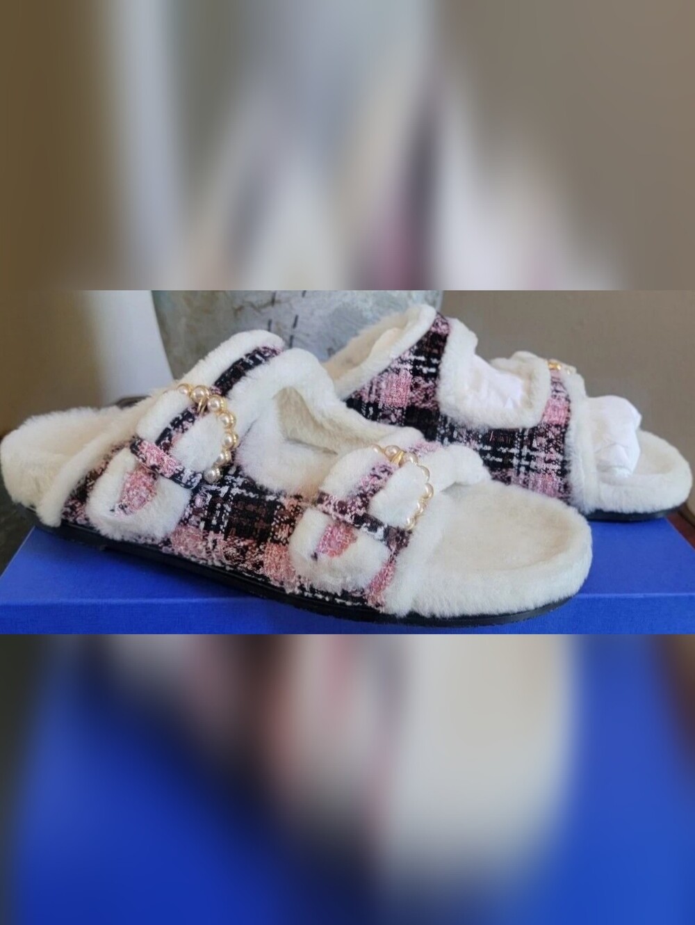 NIB Stuart Weitzman Pink Plaid Shearling Buckle Casual Piper Chill Slides 9.5